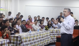 “Thế giới sẽ không còn chỗ cho những năng lực trung bình”